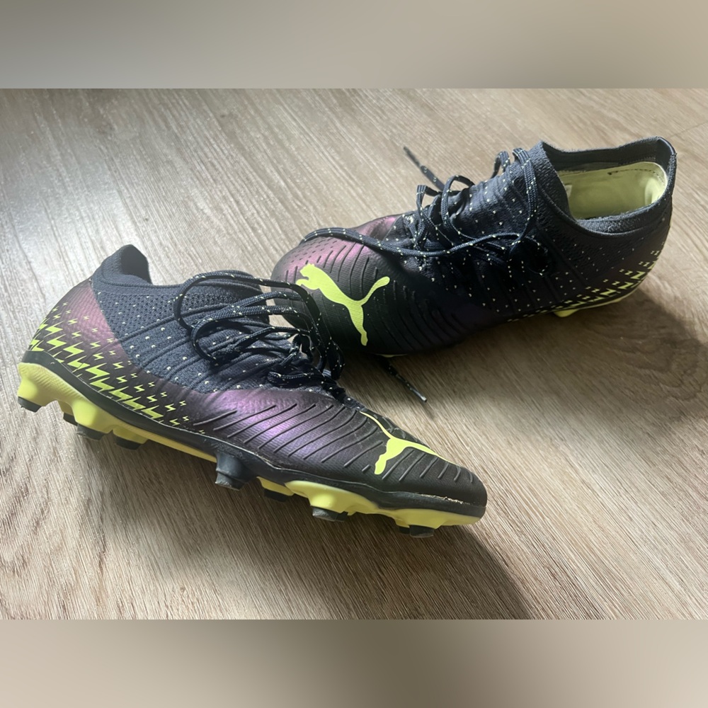 Puma Metallic Blue and Neon Yellow Soccer Cleats - Unisex Big Kids Size 4